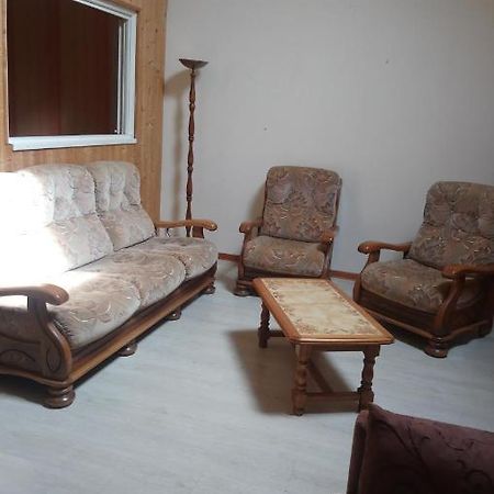 Hebergement Pour 2 Personnes,1 Chambres, Salon, Salle A Manger, Grand Garage Possibilite D'Un Lit 1 Personne Supplementaire Pour 15 Euros Sancoins Exteriör bild